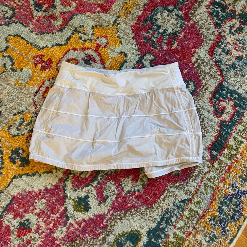 Lululemon white pace rival mid-rise skirt size 4